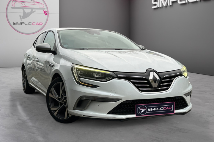 RENAULT MEGANE IV BERLINE