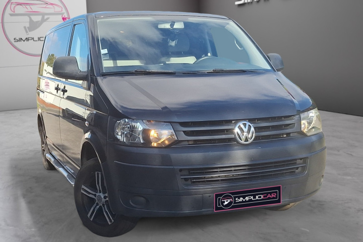 VOLKSWAGEN TRANSPORTER COMBI